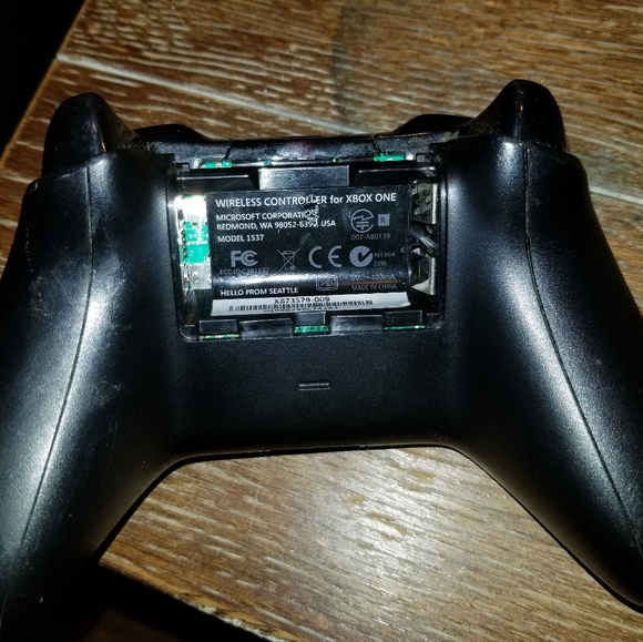 Xbox one controller - Picture 2 of 2